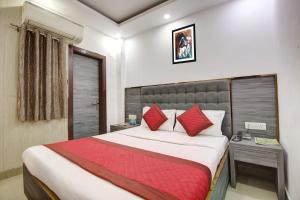 Hotel Dreamland Dx-5 Mints walk From New Delhi Railways Station