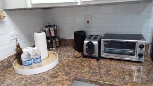 Paradise Haven at Hamptons - -across from Ac Marriot Hotel