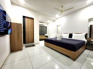 Hotel Near Me, Rajkot