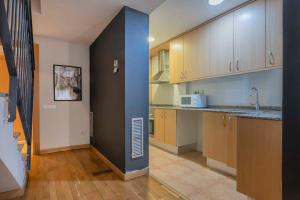 The Collection Barcelona - Bright and modern Duplex with terrace in Eixample district P1