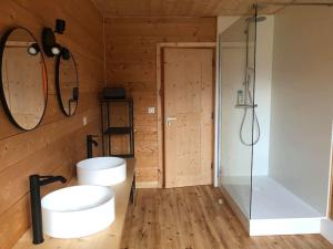 Maisons de vacances Belle maison traditionnelle - Les Chavonnes : photos des chambres