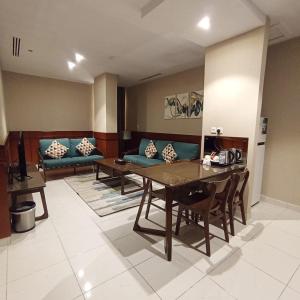Biz Hotel Apartments