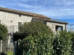 Maison de Campagne au bord de l'eau - Sampzon