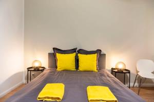 SPACIOUS Two BR plus AC plus SelfCheckIn