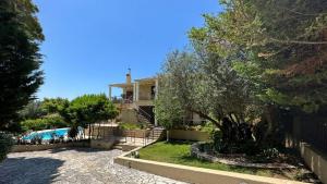 Apeiron Villas - Olive Forest Apartment