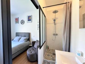 Appartements Studio lumineux a 10 min de marche du centre ville : photos des chambres