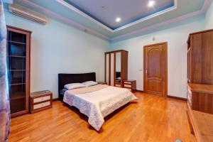 Апартаменти 3-кімнатні в центрі Києва, м. Площа Українських Героїв