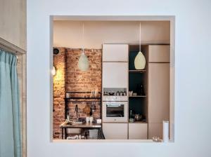 Unique design, hype location!