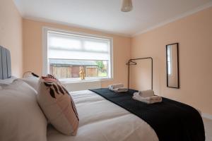 4 BDR House At Caledonia Luxe Stays Short Lets & Serviced Accommodation Lanark