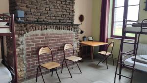 Auberges de jeunesse Auberge de jeunesse-La Hulotte : Chambre Familiale - Vue sur Jardin
