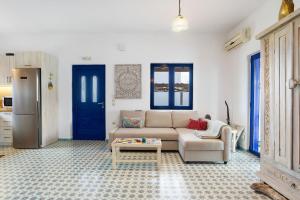 Little House with private pool and garden - BY APOKORONAS VILLAS