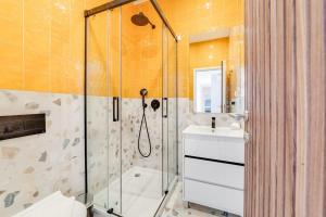 Cozy Coastal Getaway 3BR Apartment in Estoril