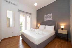 Contemporary Chic Apartment in the Heart of Athens