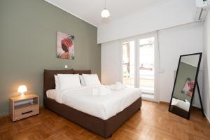 Contemporary Chic Apartment in the Heart of Athens