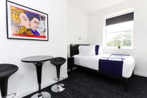 Modern Suite in Fenway Neighborhood - Back Bay