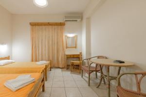 Pink Panther Studios & Apartments