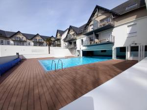 Appartements le loft de la riviera : photos des chambres