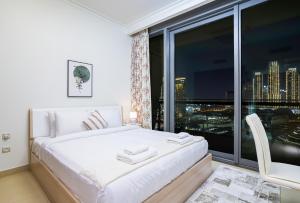 Vacay Lettings - Stunning Burj Khalifa fountain view near Dubai mall