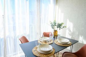 Appartements Magnifique Appart Ac Terrasse-Plage a Pied-Parking prive : photos des chambres