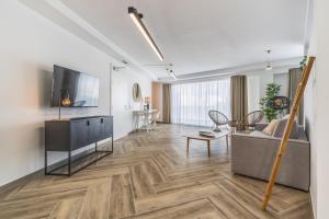 Brand new elegantly furnished studio apt in Gzira