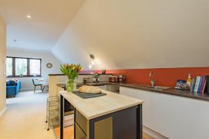 Honeywood Lodge by Bloom Stays