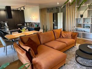 Luxurious & Spacious 2-Bedroom Apartment
