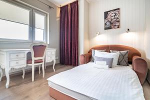 Orkana Chic Apartment by BookingHost