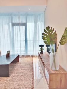 Vacay Lettings 1 bed Business home in J One Tower