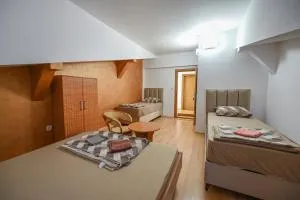 Hostel Izvor - Stravče