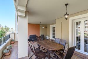 Los Cisnes by Ĥ - Playa de los Haraganes HLHC202P259