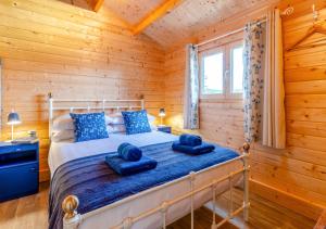 Bluebell Cabin