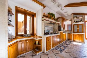 Casa Raffaela with Terrace by Wonderful Italy