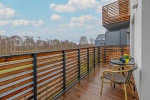 Cosy and Bright Apartment in Dźwirzyno with Furnished Balcony and Free Parking by Renters