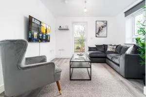 The Marson's Collection - 2 Bedroom Apartment - Balcony - Secure Parking - 4MC - Smethwick