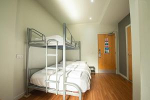 Triple Room room in Safestay Edinburgh Royal Mile