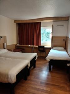 Hotels ibis Belfort Danjoutin : Chambre Standard Avec Trois Lits Simples