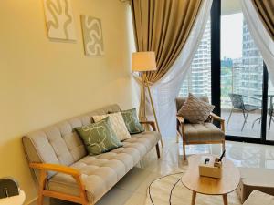 Muji-Inspired 2BR 2BA Apartment, 8 Mins to CIQ, Sleeps 2-6