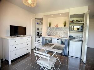 Appartements Studio Villa Serena piscine centre ville : photos des chambres