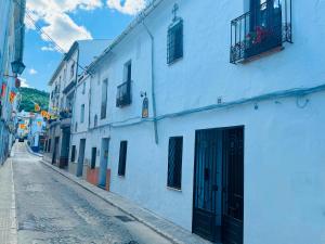 Oliva Courtyard Guesthouse