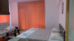 Stamopolu Parter Big