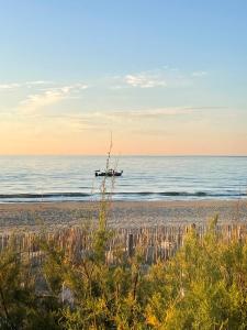 Villas Mas Andalou Fabuleuse premiere ligne de mer, plage privative : photos des chambres
