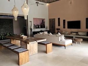 Villa Bodhi Kulture - Huge 5 BR Luxury Villa for families & groups in Canggu - Bali