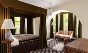 King Room room in Shenandoah Mansions an Ash Hotel