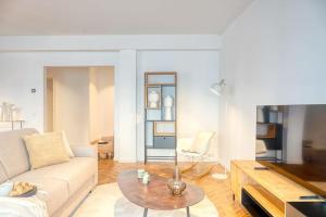 Ample 2-BR Apt in Antwerp