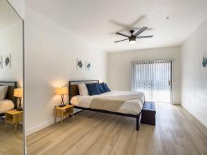 CozySuites Oasis at Kierland Commons