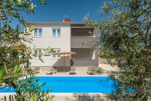 Zdenka with Common Pool