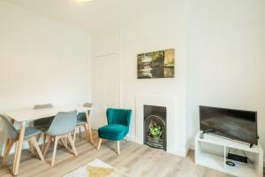 Cosy Two Bedroom Apartment in Excellent Location