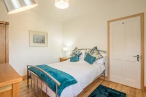 Beautiful and Spacious Cambridge Home with Free Parking & Garden!