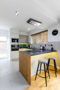 Spacious Modern Garden Family Home