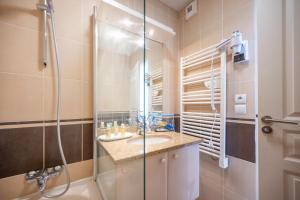 Appart'hotels Nemea Appart Hotel Le Lido Cagnes sur Mer : Appartement 2 Chambres (6 Adultes) - Vue sur Piscine